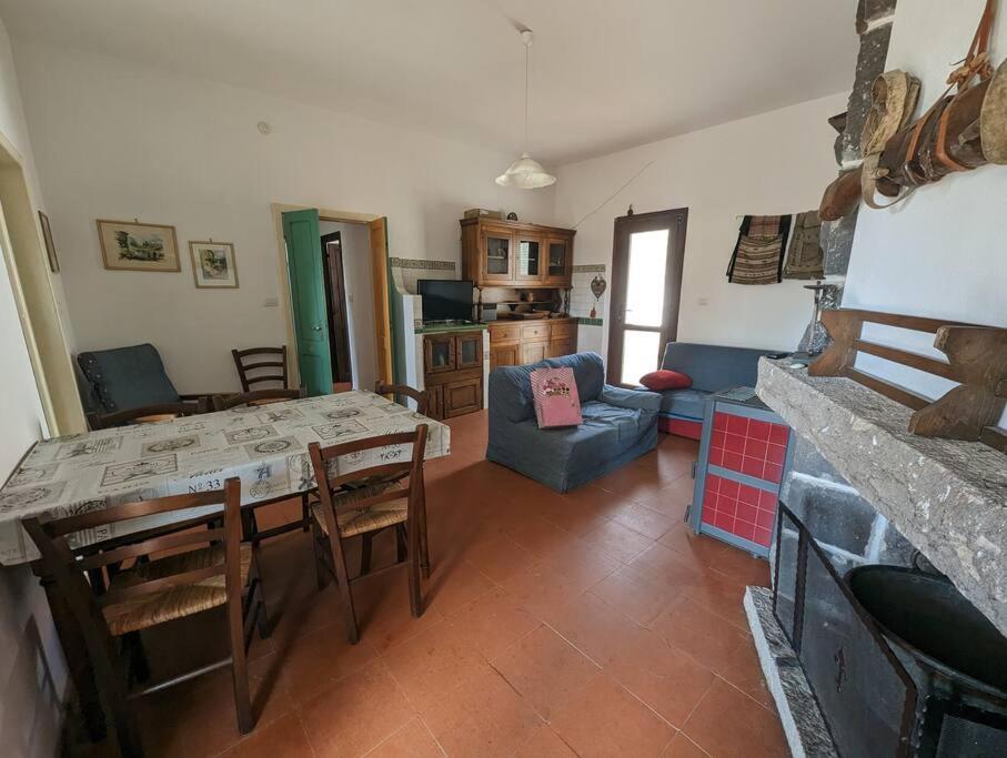 Cottage Familiare Sant'Agostino Abbasanta Extérieur photo